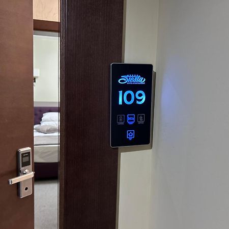 Užice Hotel Siesta מראה חיצוני תמונה