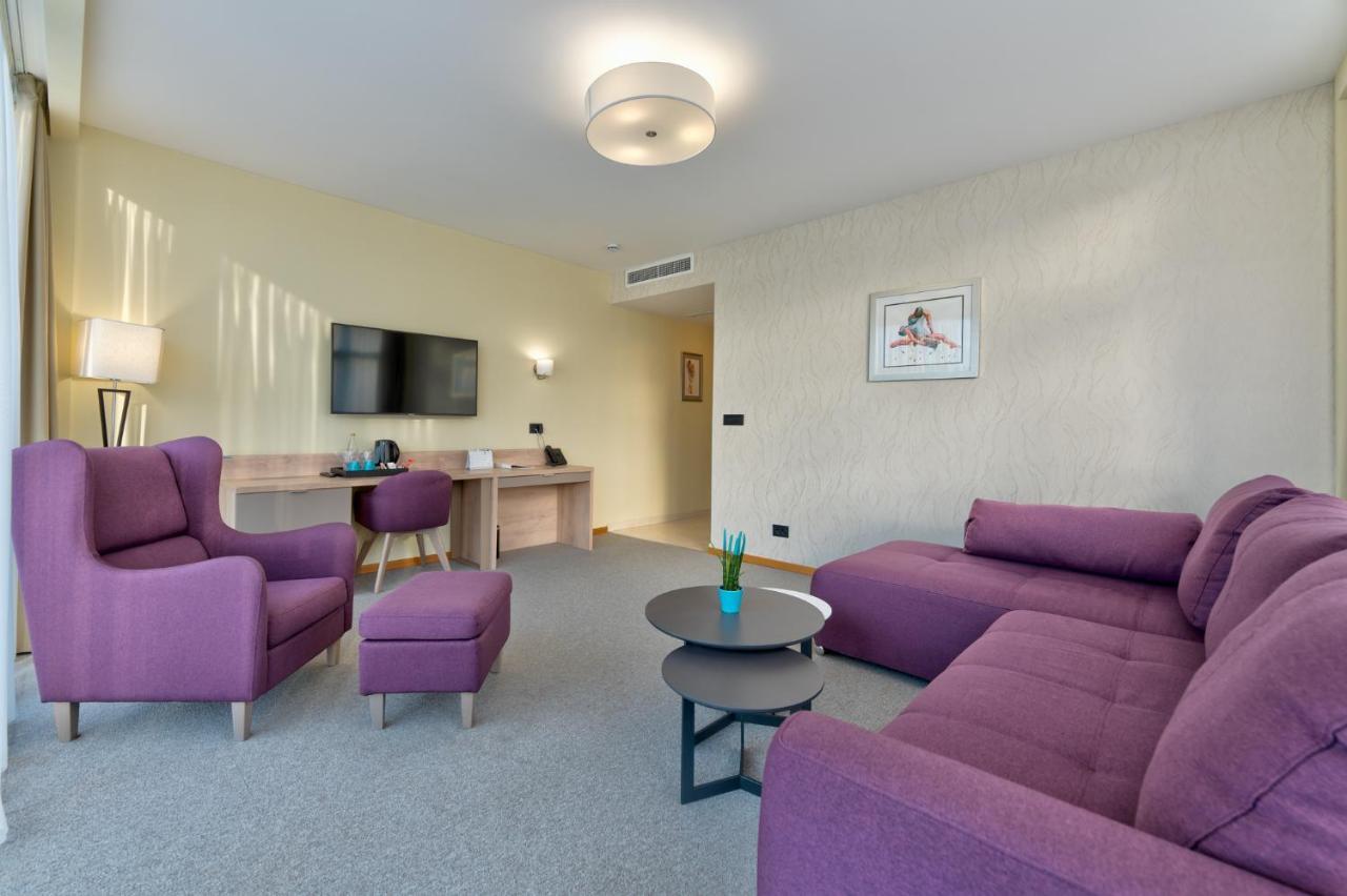 Užice Hotel Siesta מראה חיצוני תמונה