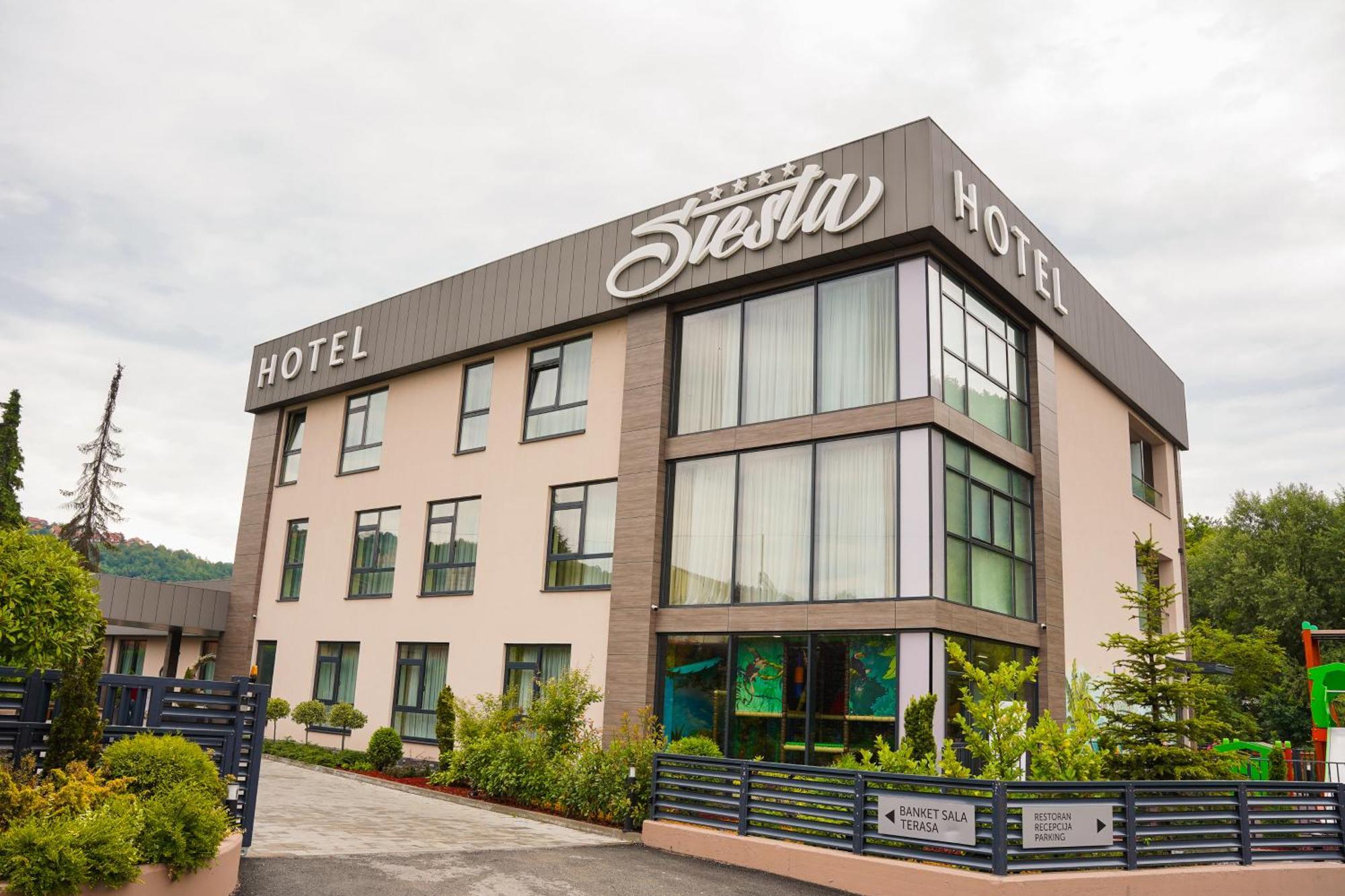 Užice Hotel Siesta מראה חיצוני תמונה