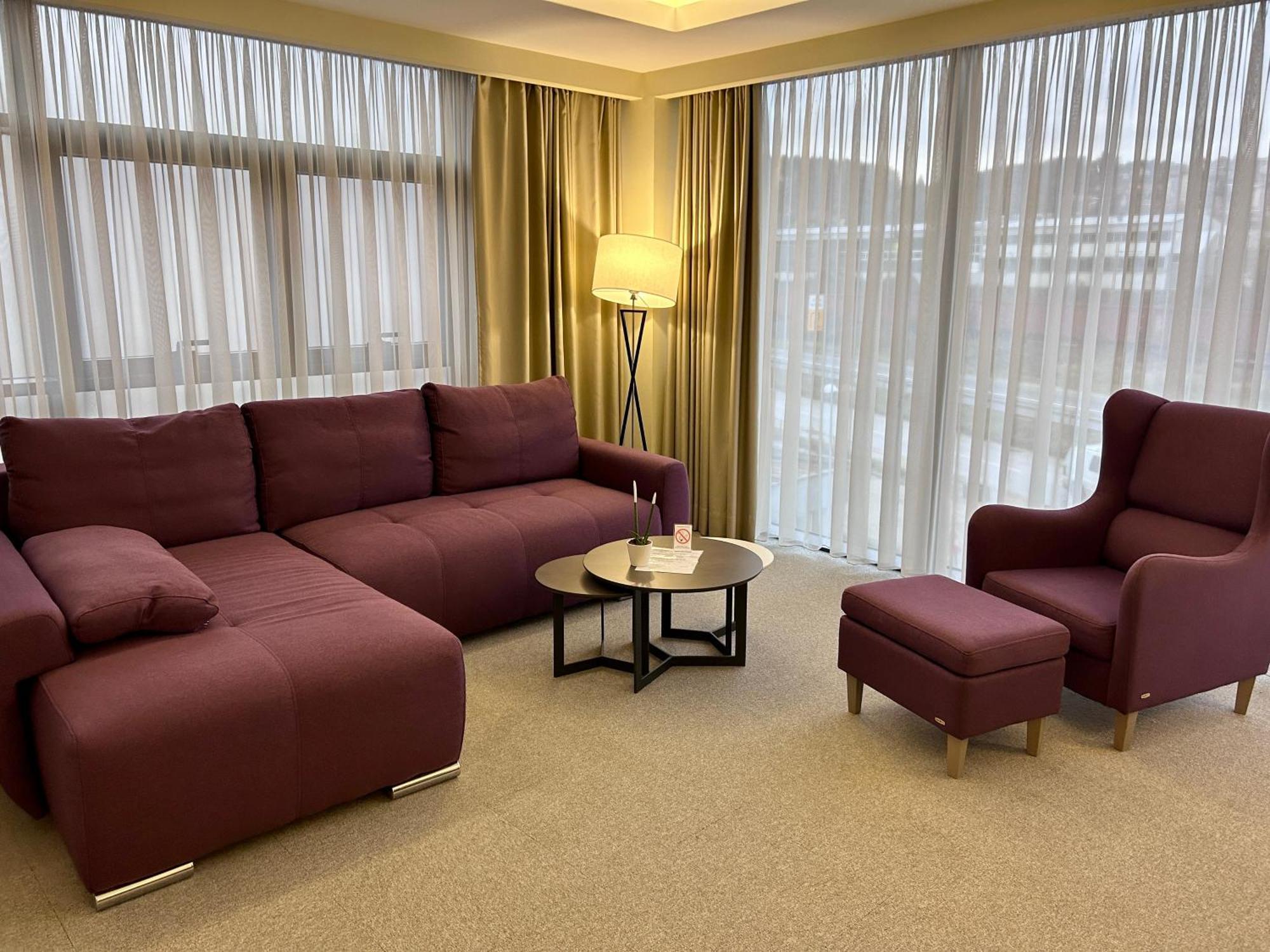 Užice Hotel Siesta מראה חיצוני תמונה